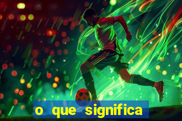 o que significa sonhar dobrando roupas